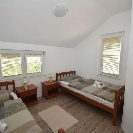 Villa Quaint In With Pool *