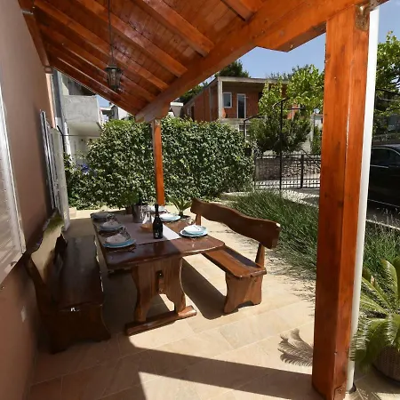 Quaint In With Pool Villa Murter